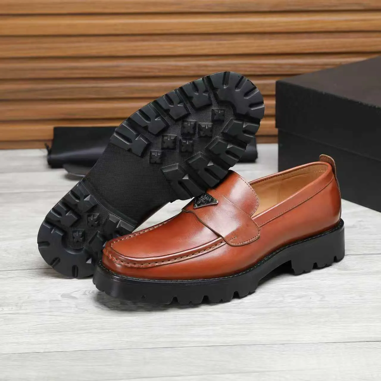 Men's shoes 💰540 💰💰🎩🎩【Prada】Counter 1:1⬆️original reproduction, absolute quality🆗original outsole, high-quality imported rubber, wear-resistant and non-slip, never degummed, upper material: imported first-layer cowhide➕anti-slip foam outsole, official website material, inner material: water-dyed leather lining, 6 colors available! Code number 38-45